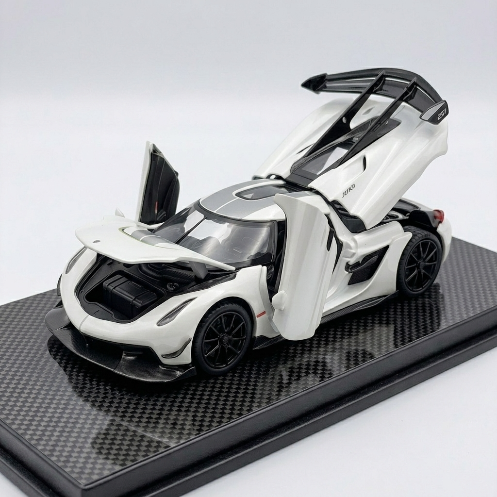 1:32 Koenigsegg Jesko Diecast Hypercar Model – Fully Opening Parts with Carbon Fiber Style Display Base